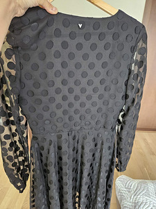 Naiste kleit GUESS XS uus (4 foto / 6)