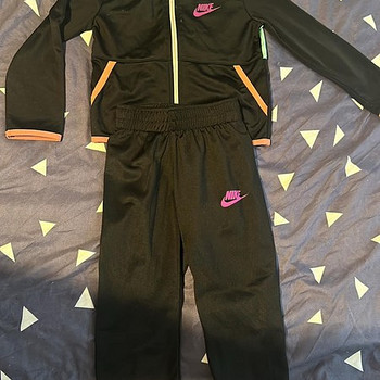 Nike kostüüm