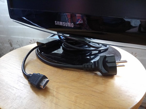 Монитор Samsung 19" HD (3 фото из 3)