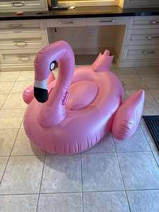 Täispuhutav flamingo (1 foto / 1)