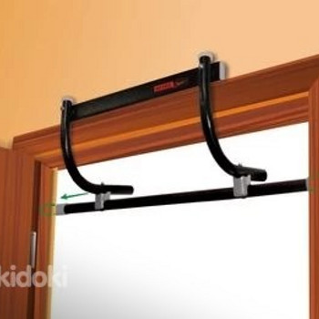 Horisontaalne riba ukseavas / Турник в дверной проем