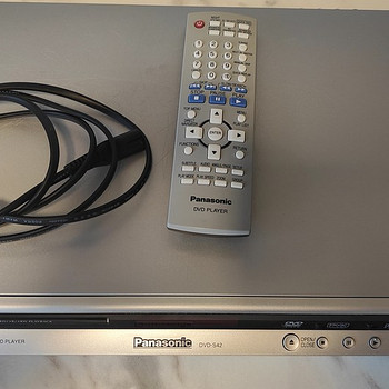 Panasonic DVD/CD mängija puldiga