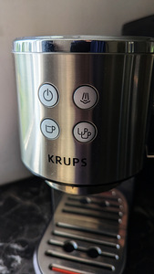 Кофеварка рожковая Krups XP44 (2 фото из 8)
