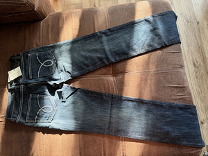 Teksad Calvin Klein Jeans, suurus 25, uued, lukk katki (2 foto / 2)