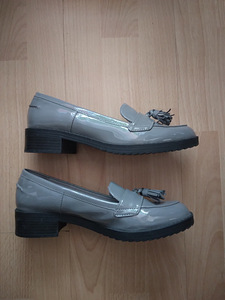 Туфли-лоферы р.39 (2 фото из 3)