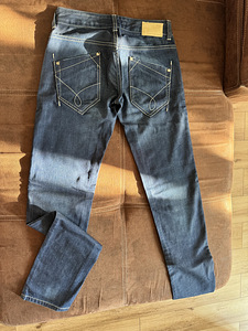 Teksad CalvinKleinJeans, suurus 26, paar korda kantud (2 foto / 2)