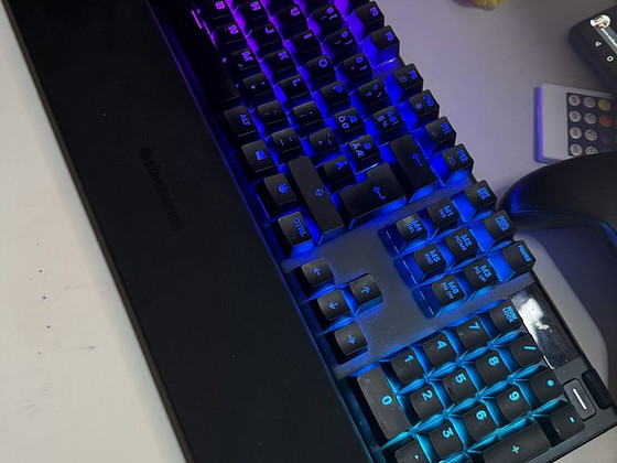 Клавиатура Steel Series apex 5