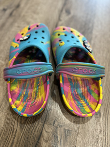 CROCS (1 foto / 3)