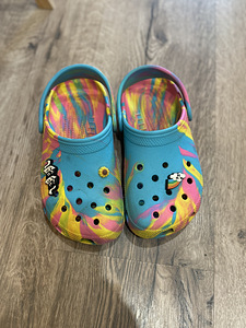 CROCS (3 foto / 3)