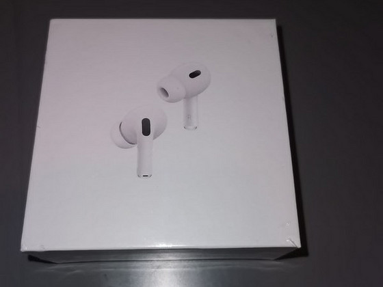 Apple AirPods 2