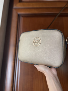 Kott Michael Kors (3 foto / 4)