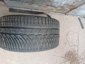 Продам 2 Шины Michelin Alpine Sport (1 фото из 2)