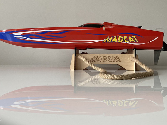 Модельная лодка Thunder Tiger Madcat