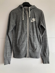 Uus Nike dressipluus (1 foto / 3)