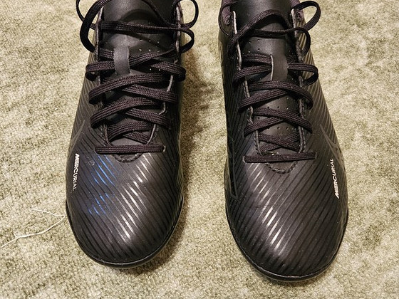 Детские футбольные бутсы Nike Mercurial