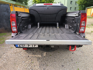 HUMMER H3T (3 фото из 15)