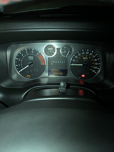 HUMMER H3T (15 фото из 15)