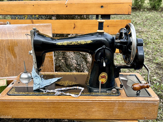 Sewing machine / Швейная машинка/ õmblusmasin