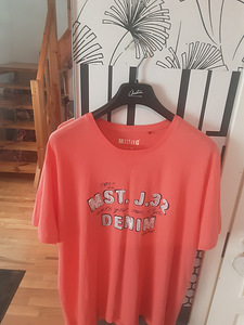 2 мужские футболки: Adidas, Mustang. Размер XL (4 фото из 6)