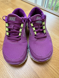 Кроссовки Nike, a.36 (2 фото из 4)