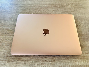 Macbook Air Retina 2019 Rose Gold (3 foto / 4)