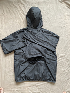 Мужская куртка New Balance, M , новая (3 фото из 7)