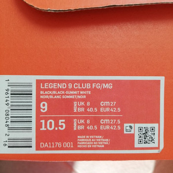 Jalgpallibutsid Nike Legend 9 Club, suurus 42,5 (27 cm.)