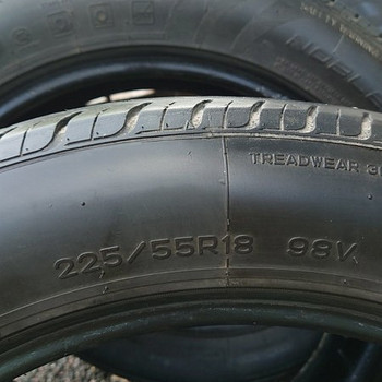 225/55R18