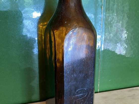 Продается старинная аптечная бутылка