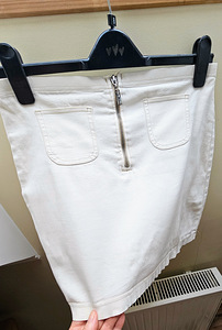 Miniseelik valgest venivast teksariidest Only Jeans Wear (5 foto / 6)