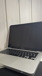 Продается Macbook Pro MID 2009 1TB 13 дюймов (1 фото из 5)