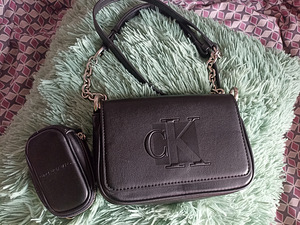 Новая сумочка Calvin Klein (2 фото из 2)