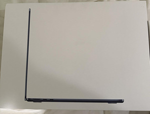 Apple Macbook Air M3 (2024) 256GB (1 foto / 2)