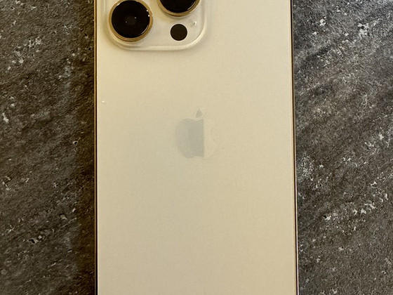 Продается без царапин iPhone 13 pro 128 GB золотой