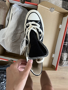 Converse, woman, 39 (2 foto / 6)