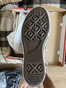 Converse, woman, 39 (3 foto / 6)