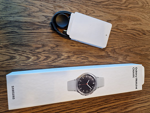 Samsung Galaxy watch 4 Classic LTE 46mm (1 foto / 4)