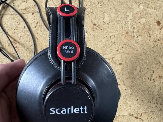 Scarlett studio kõrvaklapid