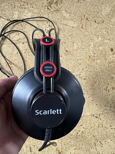 Наушники Scarlett studio (1 фото из 3)