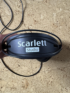 Наушники Scarlett studio (3 фото из 3)