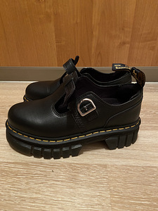 Dr. Martens (4 фото из 4)