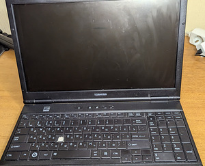 TOSHIBA sülearvuti (2 foto / 6)