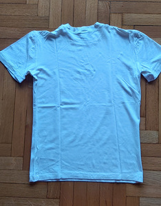 Футболка Armani (2 фото из 3)