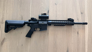 Airsoft varustus - relvad, plaadikandja, püksid, nodi (6 foto / 10)