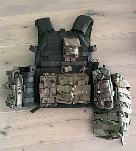 Airsoft varustus - relvad, plaadikandja, püksid, nodi (8 foto / 10)