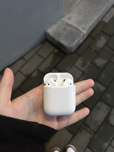 Airpods 1 (2 фото из 3)