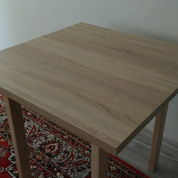 Laud / стол / a table