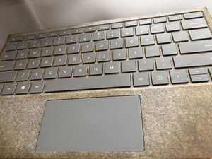 Surface Pro klaviatuur type cover (1 foto / 1)