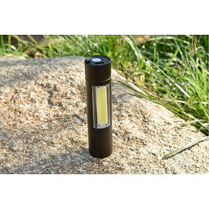 Портативный XPE + COB LED мини-фонарик НОВЫЙ (6 фото из 7)