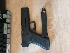 Airsoft Glock 17 Gen 4 WE (2 фото из 3)